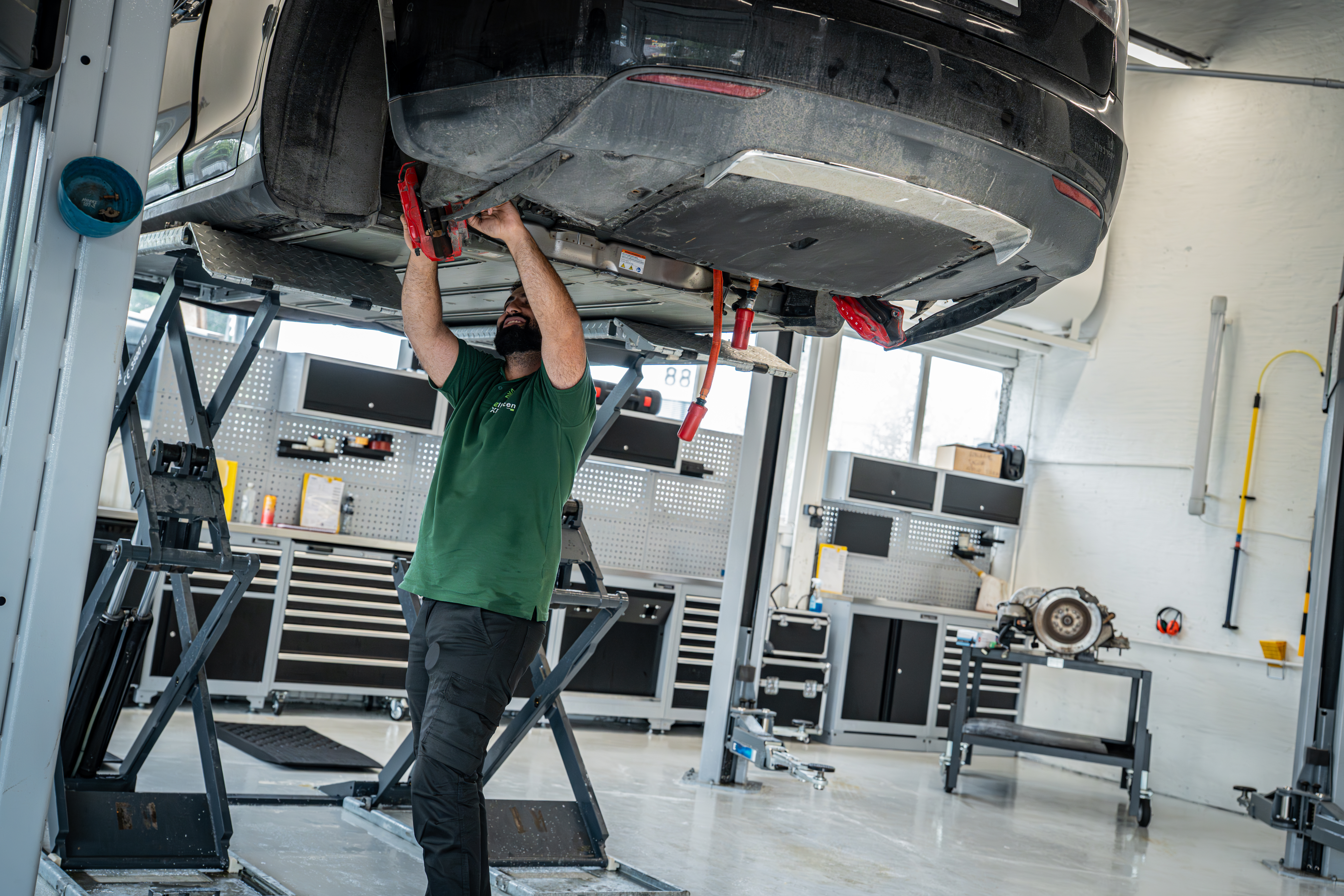 AC-service hos ElbilXperten